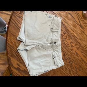 Silver jeans khaki shorts size 30